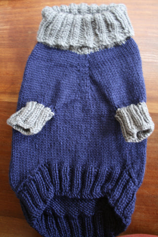 Sweaters for online medium sized dogs
